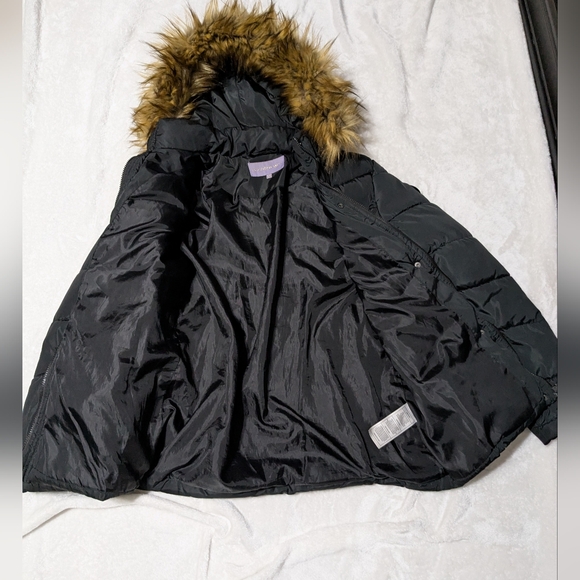 Madden Girl Beautiful Luxury Hoodie Puffer Jacket Excellent Condition !! - Picture 13 of 17